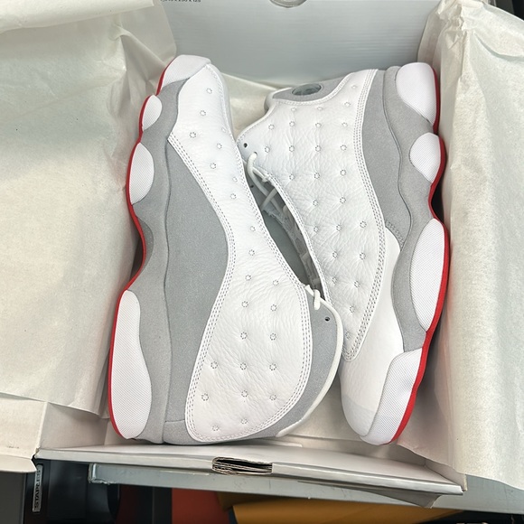 JORDAN 13 WOLF GRAY BRAND NEW - Picture 4 of 4